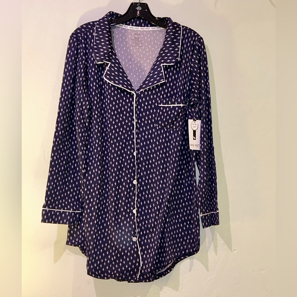 NINE WEST Navy Notch Collar Nightshirt With Contrast Piping Women's Size Medium